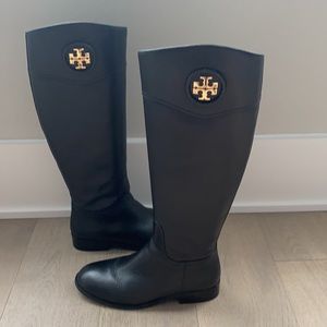 Tory Burch boots. Size 8M.